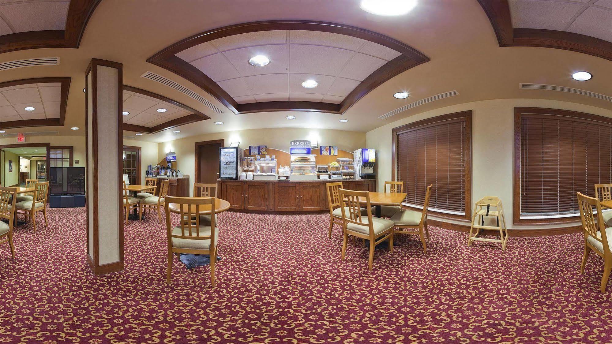 Holiday Inn Express And Suites Greenville Exterior photo